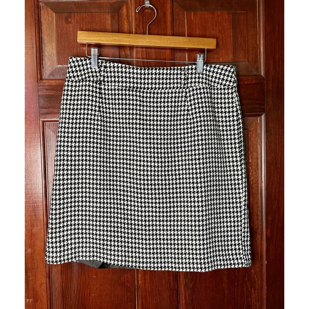 VINTAGE First Option Sz 12 (runs small) Black & White Houndstooth Skirt w zipper